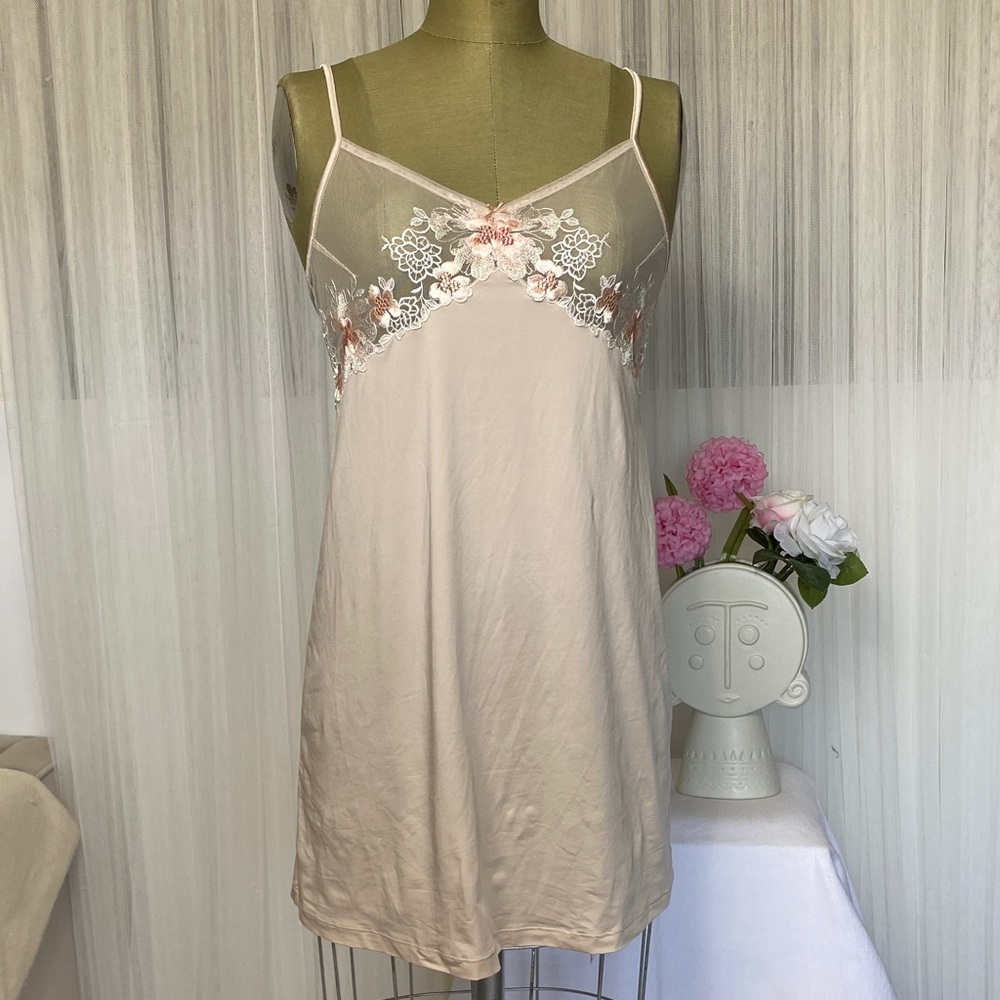 MEY Germany Cream Floral Lace Chemise/Slip Nighty Size M